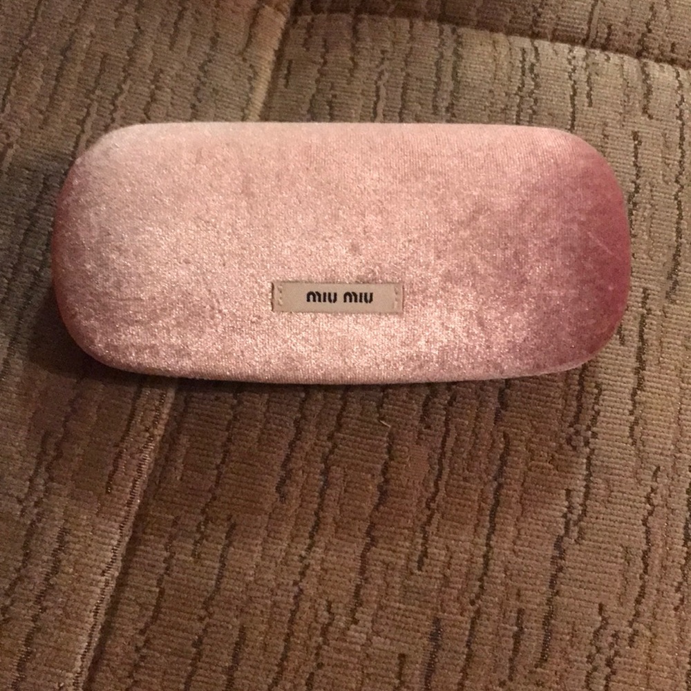 I lost the sunglasses during vacation.